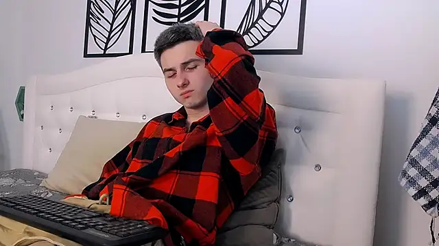 Snapshot of Devin_Jay chatting on March 17, 2025, 4:54 pm Devin Jay online show from March 17, 2025, 4:54 pm