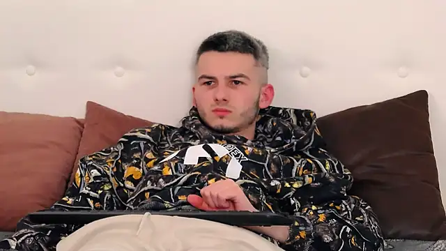 Snapshot of Devin_Jay chatting on February 27, 2025, 4:57 am Devin Jay online show from February 27, 2025, 4:57 am