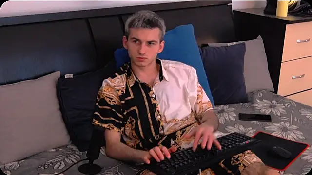 Snapshot of Devin_Jay chatting on January 8, 2026, 10:27 pm Devin Jay online show from January 8, 2026, 10:27 pm