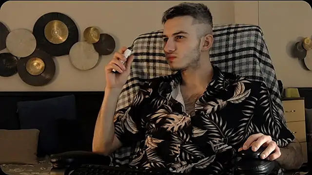 Snapshot of Devin_Jay chatting on January 13, 2026, 12:42 pm Devin Jay online show from January 13, 2026, 12:42 pm