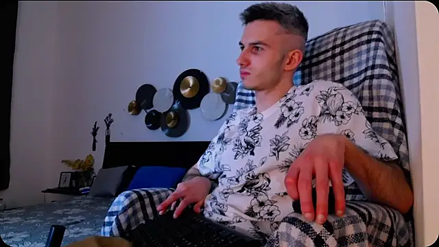 Snapshot of Devin_Jay chatting on January 11, 2026, 12:50 am Devin Jay online show from January 11, 2026, 12:50 am