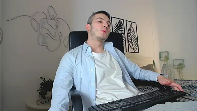 Snapshot of Devin_Jay chatting on January 28, 2025, 7:53 pm Devin Jay online show from January 28, 2025, 7:53 pm