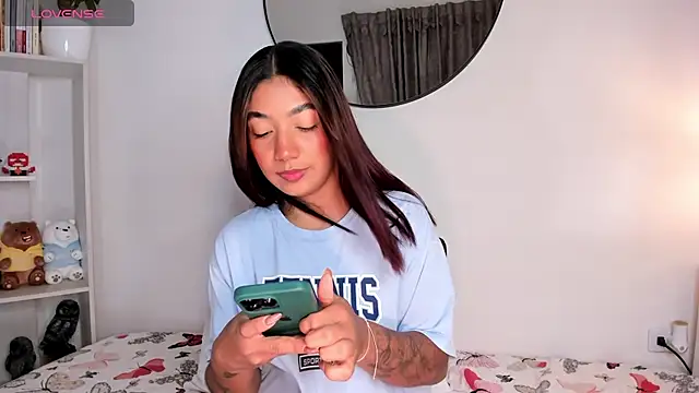 Snapshot of martina_roldam chatting on February 20, 2025, 9:00 am martina roldam online show from February 20, 2025, 9:00 am