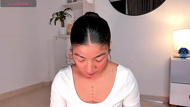 Snapshot of martina_roldam chatting on February 13, 2025, 3:18 am martina roldam online show from February 13, 2025, 3:18 am