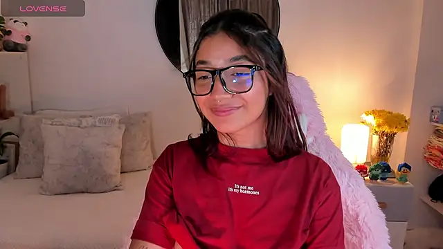 Snapshot of martina_roldam chatting on March 17, 2025, 3:14 am martina roldam online show from March 17, 2025, 3:14 am