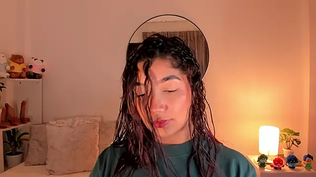 Snapshot of martina_roldam chatting on March 18, 2025, 12:40 am martina roldam online show from March 18, 2025, 12:40 am