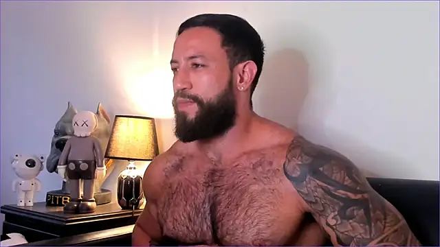 BradLeon  online show from November 27, 2025, 10:10 pm