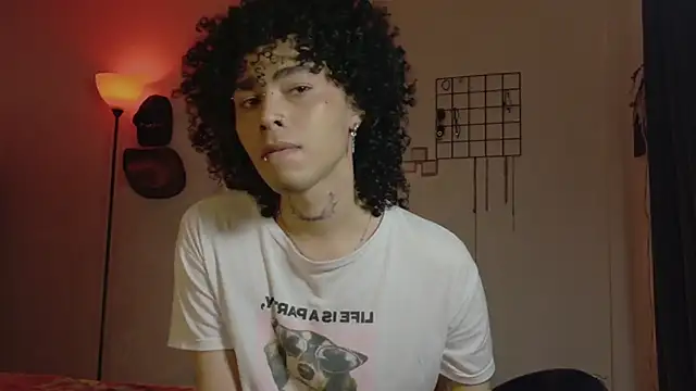 seven7xis online show from February 21, 2026, 2:02 am