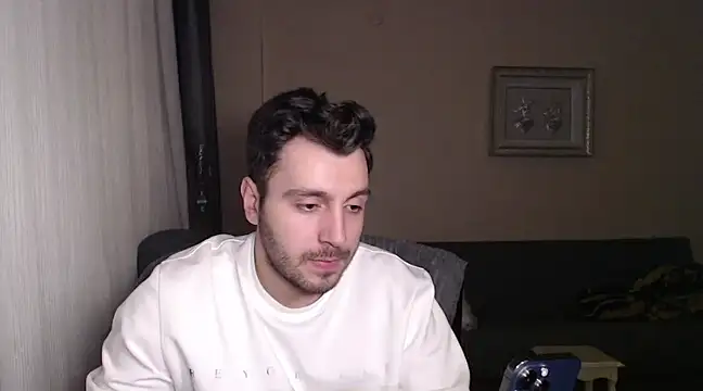 handsomeee04 online show from March 19, 2025, 3:30 am