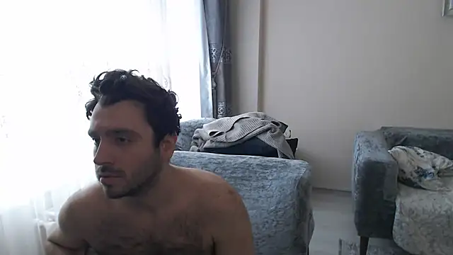 handsomeee04 online show from April 27, 2026, 12:03 pm