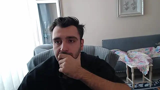 handsomeee04 online show from October 1, 2025, 1:59 pm