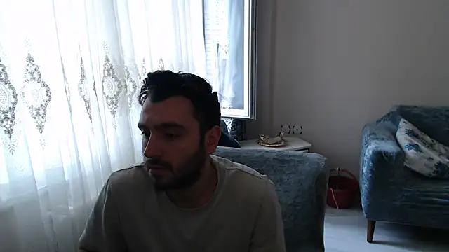 handsomeee04 online show from May 21, 2026, 12:46 pm