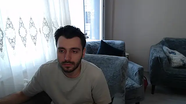 handsomeee04 online show from May 20, 2026, 4:09 am