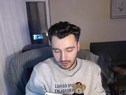 handsomeee04 online show from November 17, 2025, 10:36 pm