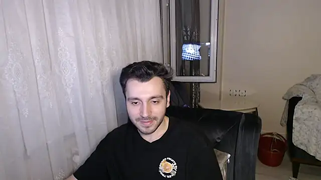 handsomeee04 online show from May 26, 2026, 11:25 pm