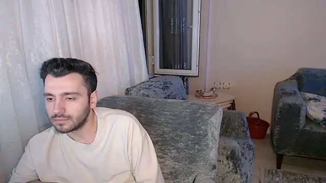 handsomeee04 online show from May 15, 2026, 11:03 pm