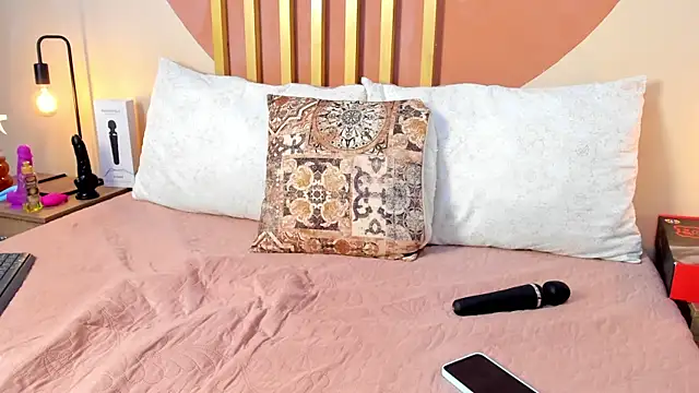 Nicole Angels  online show from November 25, 2025, 7:58 pm