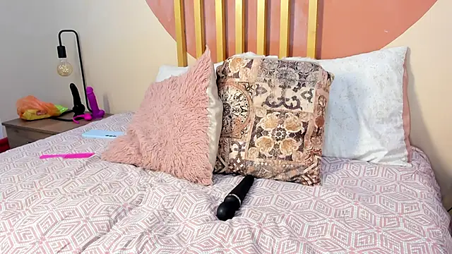 Snapshot of Nicole_Angels_ chatting on March 23, 2026, 7:14 pm Nicole Angels online show from March 23, 2026, 7:14 pm