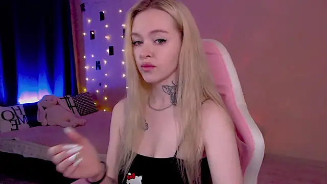 Snapshot of Naughty_Mable chatting on June 6, 2026, 1:55 am Naughty Mable online show from June 6, 2026, 1:55 am