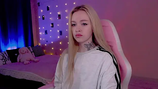Snapshot of Naughty_Mable chatting on May 30, 2026, 12:39 am Naughty Mable online show from May 30, 2026, 12:39 am