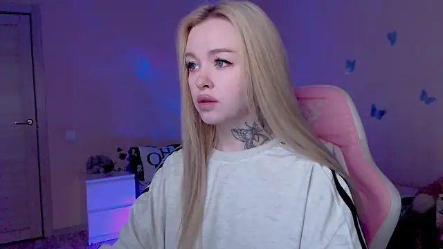 Snapshot of Naughty_Mable chatting on May 9, 2026, 12:36 am Naughty Mable online show from May 9, 2026, 12:36 am
