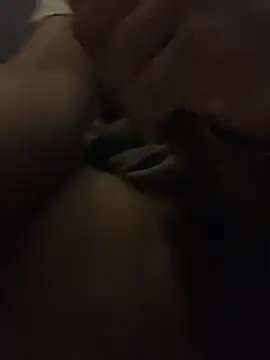 Snapshot of MelHorny03 chatting on April 4, 2026, 1:28 pm MelHorny03 online show from April 4, 2026, 1:28 pm