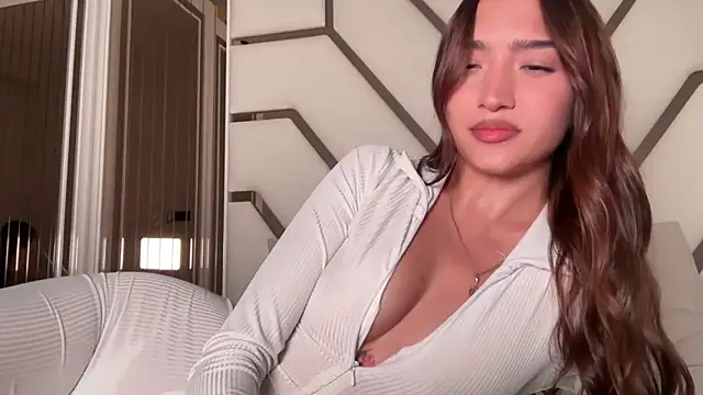 MilenaMilven online show from November 21, 2025, 8:08 pm