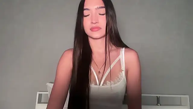 MilenaMilven online show from April 5, 2026, 7:31 pm