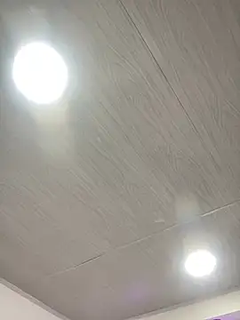 mia18 queen online show from December 27, 2024, 8:02 am