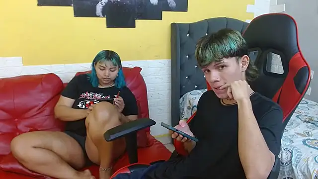 Snapshot of andy_dan18 chatting on March 10, 2026, 7:40 pm andy dan18 online show from March 10, 2026, 7:40 pm