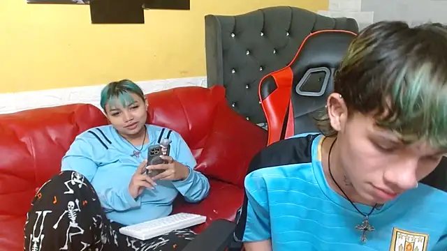 Snapshot of andy_dan18 chatting on March 6, 2026, 6:36 pm andy dan18 online show from March 6, 2026, 6:36 pm