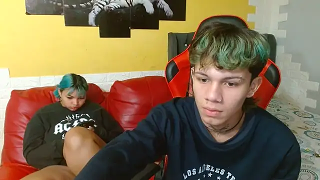 Snapshot of andy_dan18 chatting on March 7, 2026, 7:52 pm andy dan18 online show from March 7, 2026, 7:52 pm