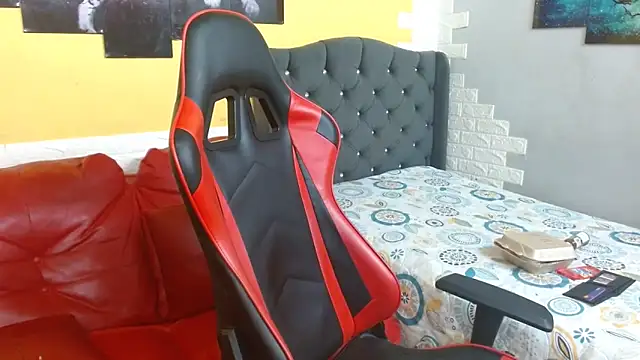 Snapshot of andy_dan18 chatting on March 9, 2026, 5:38 pm andy dan18 online show from March 9, 2026, 5:38 pm