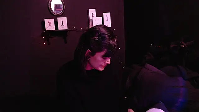 rousstattoo online show from September 29, 2025, 11:32 pm