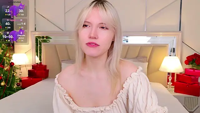 NellieLoyns online show from December 1, 2025, 5:14 pm