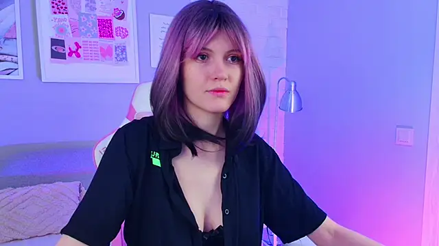Snapshot of NellieLoyns chatting on February 26, 2025, 4:05 pm NellieLoyns online show from February 26, 2025, 4:05 pm