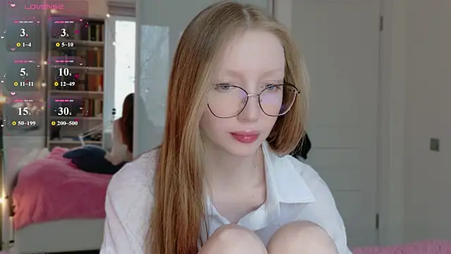 Awwwrora online show from April 23, 2026, 9:16 am