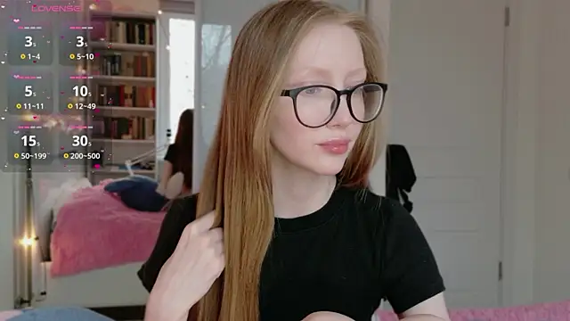 Awwwrora online show from April 20, 2026, 11:24 am