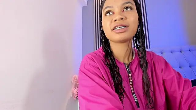 GysellHanson online show from December 5, 2025, 11:31 am