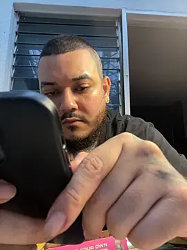 El Titan1998 online show from November 25, 2025, 10:32 pm