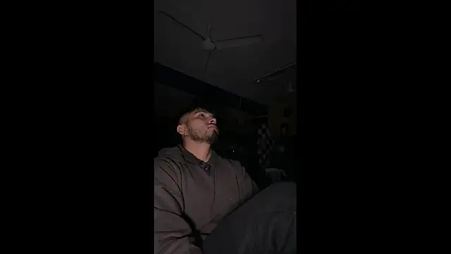 Snapshot of Beboteejoel chatting on September 25, 2025, 1:33 am Beboteejoel online show from September 25, 2025, 1:33 am