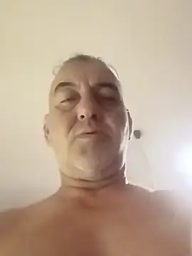 kevincumporn online show from November 15, 2025, 6:45 pm