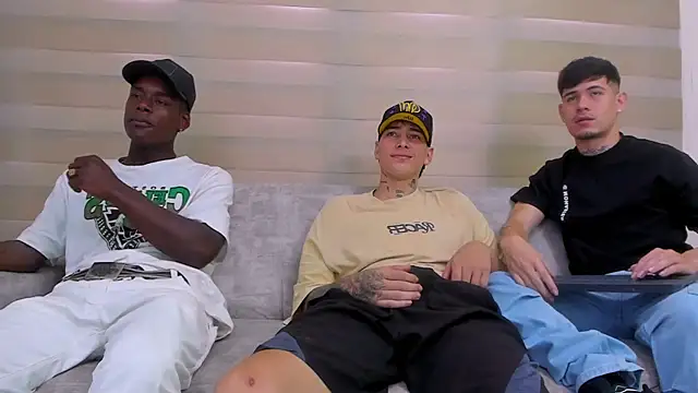 Snapshot of hell_twink chatting on March 22, 2025, 7:53 pm hell twink online show from March 22, 2025, 7:53 pm