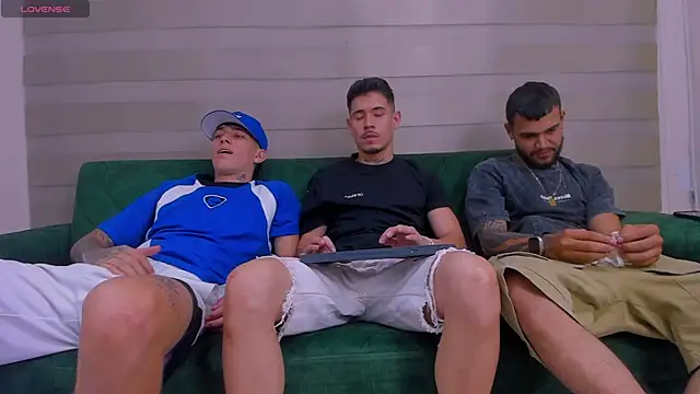 Snapshot of hell_twink chatting on September 24, 2025, 8:37 pm hell twink online show from September 24, 2025, 8:37 pm