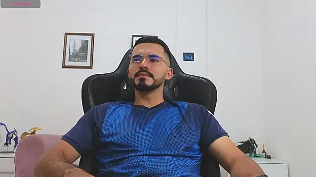 Massimoo 07 online show from October 14, 2025, 5:35 pm