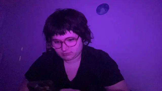  dwhorekin  online show from November 18, 2025, 9:29 pm