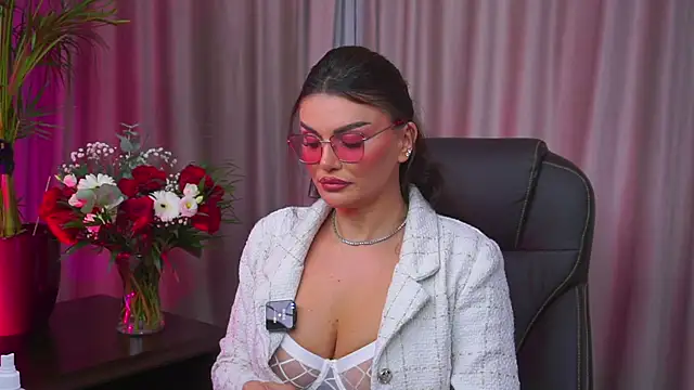 Snapshot of myakalifa chatting on September 16, 2025, 7:37 pm myakalifa online show from September 16, 2025, 7:37 pm