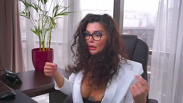 Snapshot of myakalifa chatting on March 1, 2025, 10:02 am myakalifa online show from March 1, 2025, 10:02 am