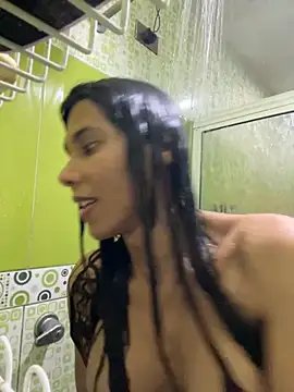 Ebonyxprincess  online show from November 1, 2025, 9:19 pm