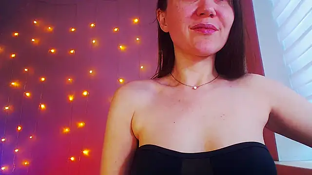 Snapshot of MelanyOx chatting on January 5, 2025, 6:24 am MelanyOx online show from January 5, 2025, 6:24 am